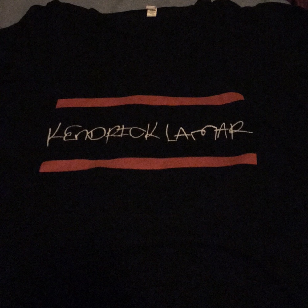 KENDRICK LAMAR TEE.  SIZE L
